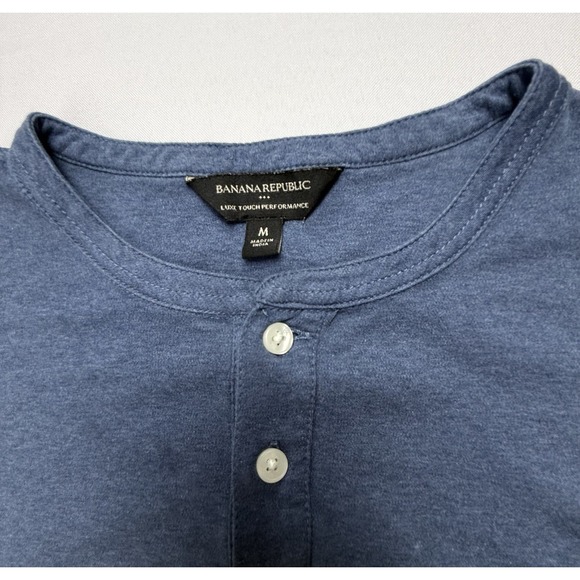 Banana Republic Luxe Touch Henley Shirt Mens M Blue Long Sleeve Performance - Picture 2 of 8